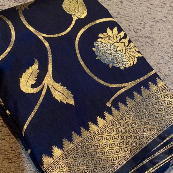 Party silk saree in blue - Picture 15 of 15